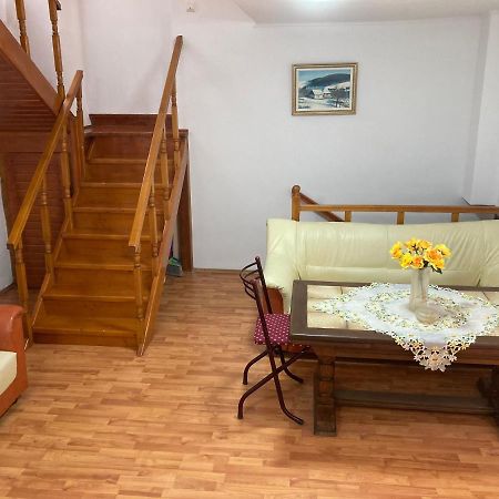 Ultracentral Apartment Near Moscovitz Palace Oradea Ngoại thất bức ảnh